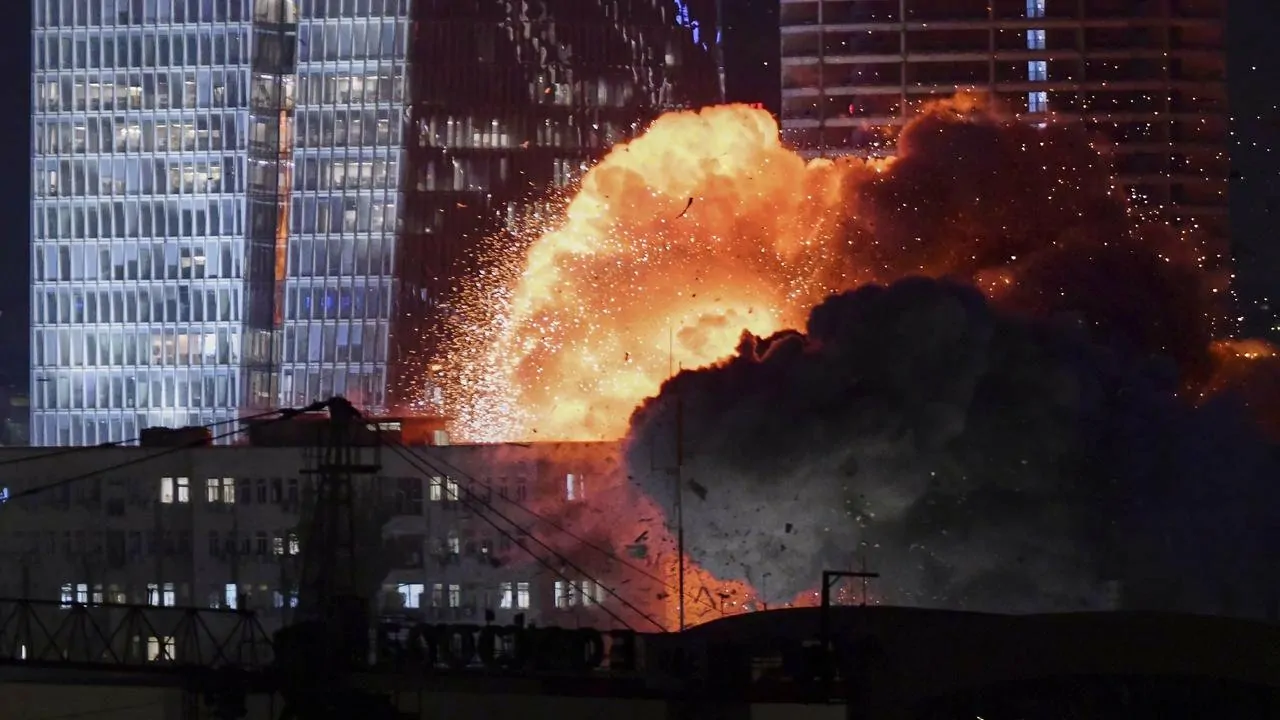 kenapa israel menyerang iran