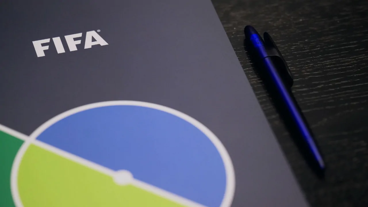 keputusan fifa pemalsuan dokumen malaysia