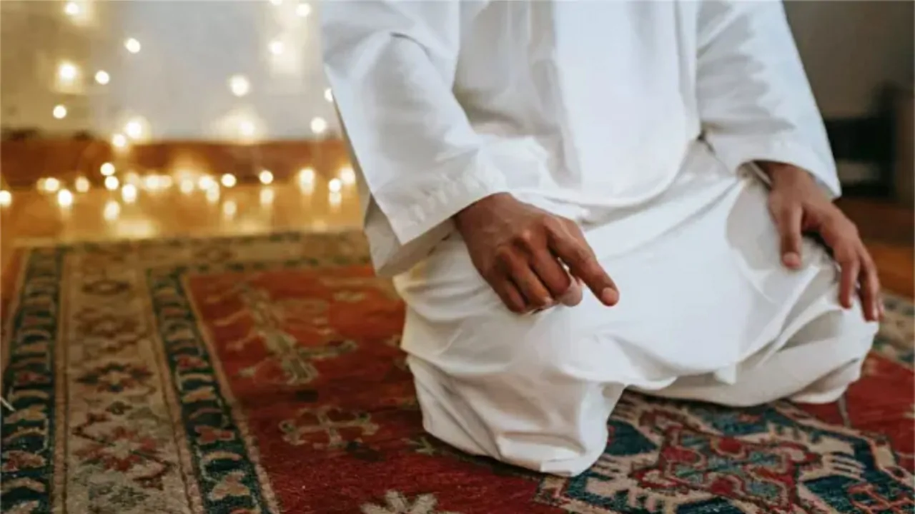 bacaan tahiyat akhir